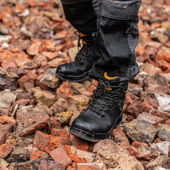 DEWALT / Hayes Leather Waterproof Mens Safety Boot, Black , Size UK8