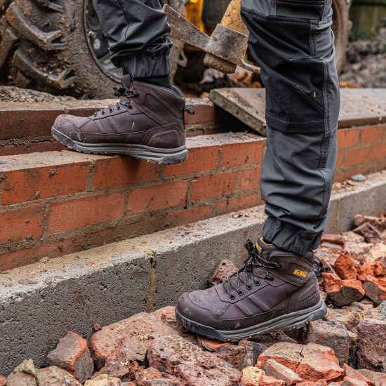 DEWALT / Pasco Leather Mens Safety Boot, Brown, Size 9