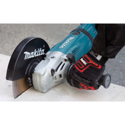 MAKITA / Angle Grinder 2600W 230mm Soft Start & Torque Limiter in Carry Case / GA9040SK01 MAKITA / Angle Grinder 2600W 230mm Soft Start & Torque Limiter in Carry Case / GA9040SK01